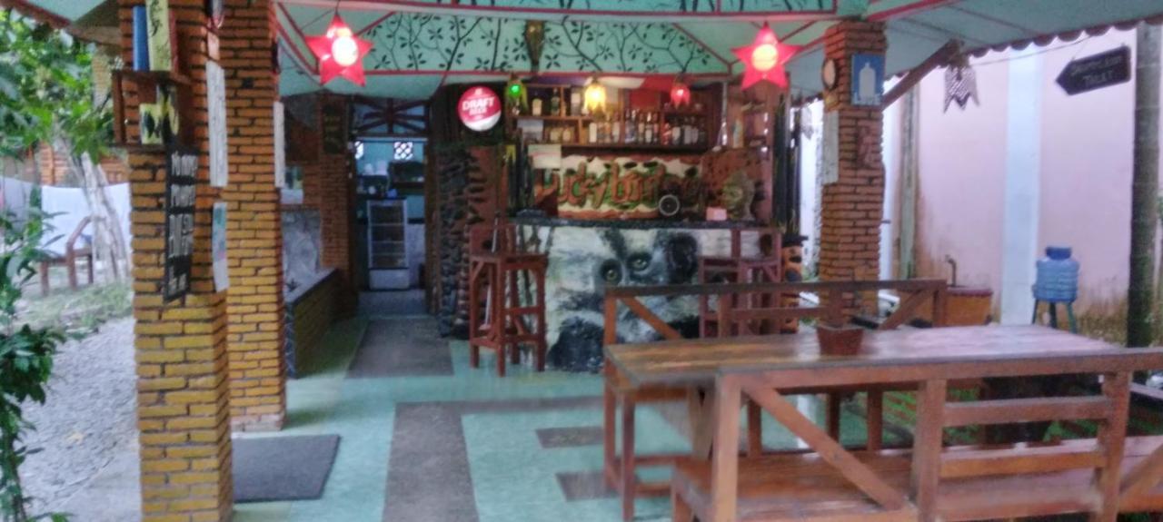 Lucky Bamboo'Bungalows-Resto And Orangutan Jungle Trekking Tours Bukit Lawang Exterior foto